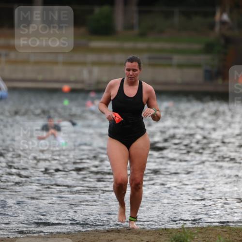 14.09.2025 - Stadtparktriathlon Michael Strokosch http://msf.ph/oto/8874861 14.09.2025 12:50:45 Schwimmen 1446 meine-sportfotos.de