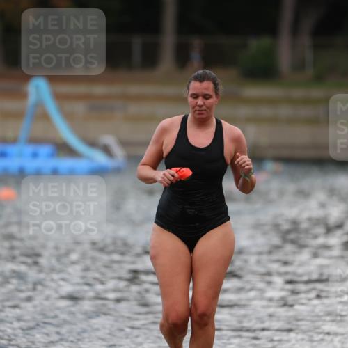 14.09.2025 - Stadtparktriathlon Michael Strokosch http://msf.ph/oto/8874869 14.09.2025 12:50:47 Schwimmen 1446 meine-sportfotos.de