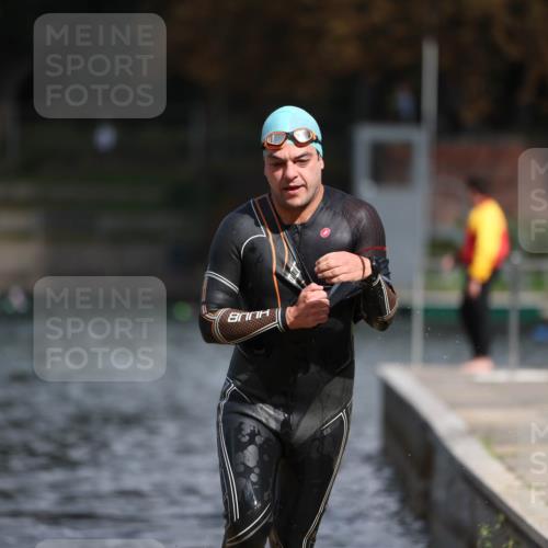 14.09.2025 - Stadtparktriathlon Michael Strokosch http://msf.ph/oto/8874920 14.09.2025 12:51:17 Schwimmen  meine-sportfotos.de