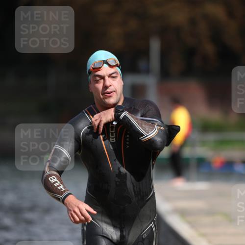 14.09.2025 - Stadtparktriathlon Michael Strokosch http://msf.ph/oto/8874923 14.09.2025 12:51:17 Schwimmen  meine-sportfotos.de