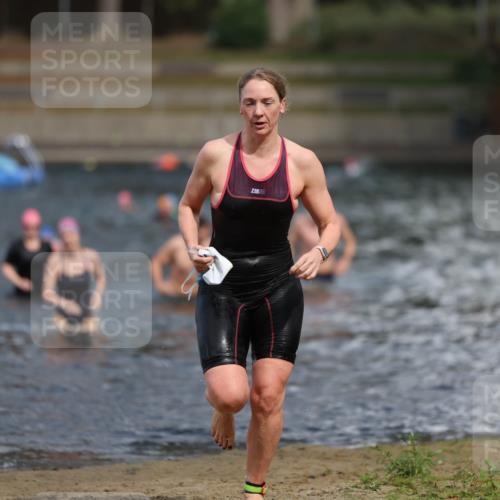 14.09.2025 - Stadtparktriathlon Michael Strokosch http://msf.ph/oto/8874937 14.09.2025 12:51:37 Schwimmen 1426, 1443, 1513 meine-sportfotos.de