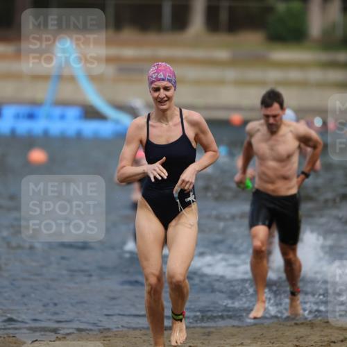 14.09.2025 - Stadtparktriathlon Michael Strokosch http://msf.ph/oto/8874953 14.09.2025 12:51:46 Schwimmen 1443, 1459, 1479, 1513 meine-sportfotos.de
