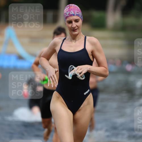14.09.2025 - Stadtparktriathlon Michael Strokosch http://msf.ph/oto/8874961 14.09.2025 12:51:48 Schwimmen 1443, 1459, 1479, 1494, 1513 meine-sportfotos.de