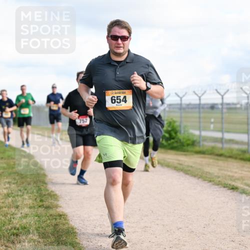 14.09.2025 - Airport Race Dr. Thomas Lammeyer http://msf.ph/oto/8874976 14.09.2025 12:19:42 Laufen 752, 654 meine-sportfotos.de