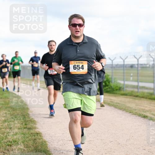 14.09.2025 - Airport Race Dr. Thomas Lammeyer http://msf.ph/oto/8874979 14.09.2025 12:19:42 Laufen 752, 654 meine-sportfotos.de