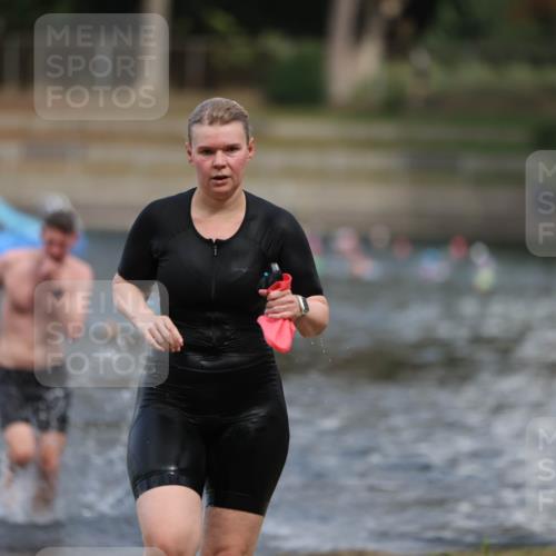 14.09.2025 - Stadtparktriathlon Michael Strokosch http://msf.ph/oto/8874980 14.09.2025 12:51:56 Schwimmen 1459, 1494 meine-sportfotos.de
