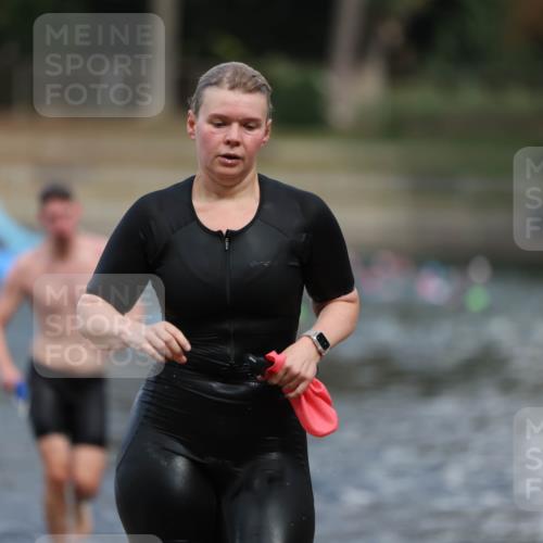 14.09.2025 - Stadtparktriathlon Michael Strokosch http://msf.ph/oto/8874984 14.09.2025 12:51:57 Schwimmen 1459, 1494 meine-sportfotos.de