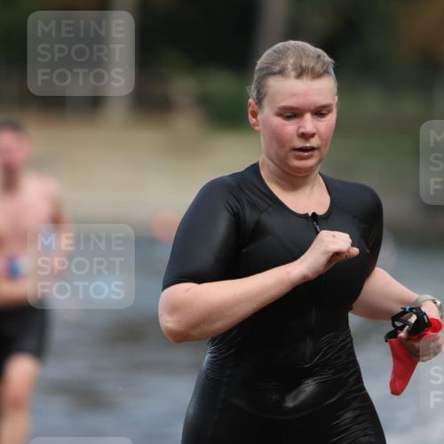 14.09.2025 - Stadtparktriathlon Michael Strokosch http://msf.ph/oto/8874988 14.09.2025 12:51:58 Schwimmen 1459, 1494 meine-sportfotos.de