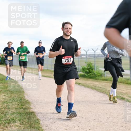 14.09.2025 - Airport Race Dr. Thomas Lammeyer http://msf.ph/oto/8874995 14.09.2025 12:19:43 Laufen 752 meine-sportfotos.de
