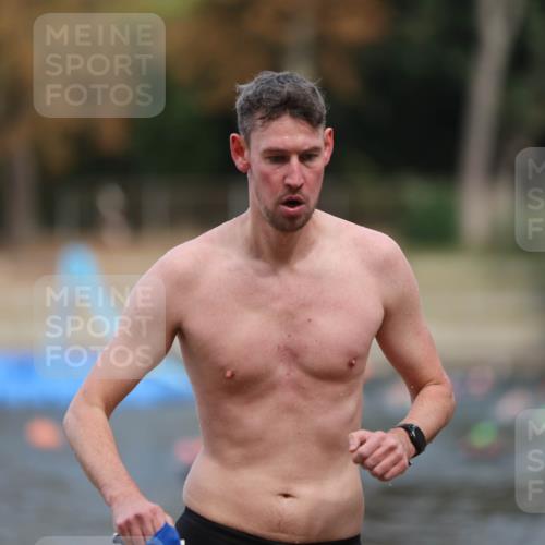 14.09.2025 - Stadtparktriathlon Michael Strokosch http://msf.ph/oto/8874997 14.09.2025 12:52:01 Schwimmen 1459, 1494 meine-sportfotos.de
