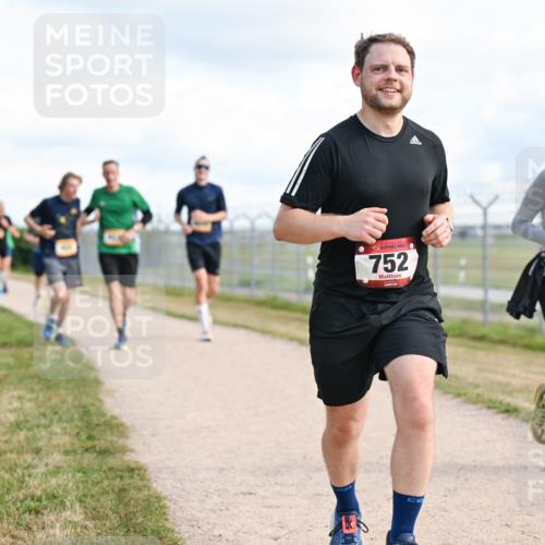 14.09.2025 - Airport Race Dr. Thomas Lammeyer http://msf.ph/oto/8875004 14.09.2025 12:19:44 Laufen 752 meine-sportfotos.de