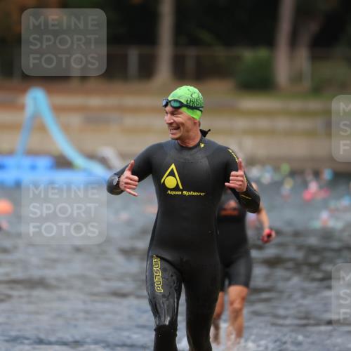 14.09.2025 - Stadtparktriathlon Michael Strokosch http://msf.ph/oto/8875006 14.09.2025 12:52:31 Schwimmen 1444, 1495, 1521 meine-sportfotos.de