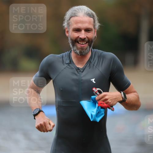 14.09.2025 - Stadtparktriathlon Michael Strokosch http://msf.ph/oto/8875018 14.09.2025 12:52:34 Schwimmen 1444, 1495, 1521 meine-sportfotos.de