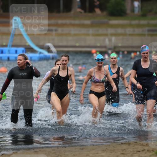 14.09.2025 - Stadtparktriathlon Michael Strokosch http://msf.ph/oto/8875025 14.09.2025 12:53:02 Schwimmen 1430, 1431, 1438, 1448, 1460, 1472, 1508 meine-sportfotos.de