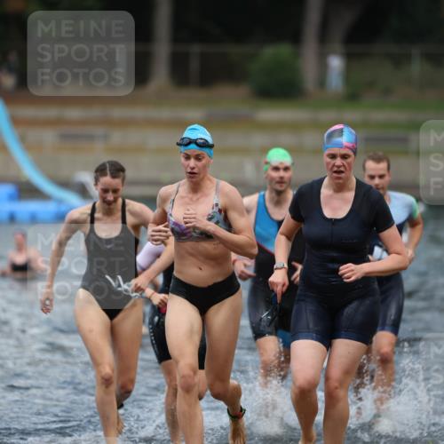 14.09.2025 - Stadtparktriathlon Michael Strokosch http://msf.ph/oto/8875042 14.09.2025 12:53:06 Schwimmen 1430, 1431, 1438, 1448, 1460, 1463, 1472, 1508 meine-sportfotos.de