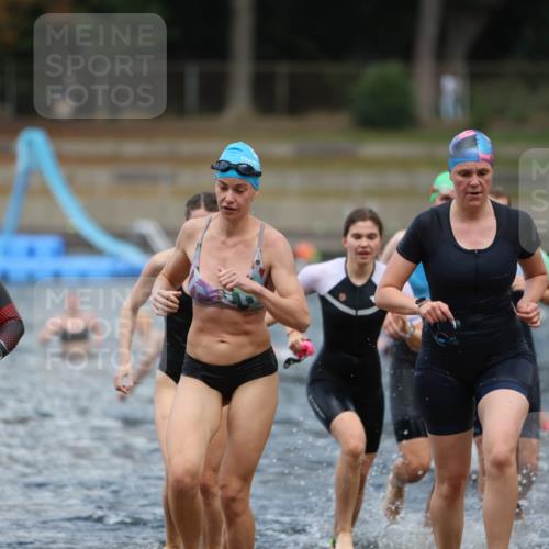 14.09.2025 - Stadtparktriathlon Michael Strokosch http://msf.ph/oto/8875045 14.09.2025 12:53:06 Schwimmen 1430, 1431, 1438, 1448, 1460, 1463, 1472, 1508 meine-sportfotos.de