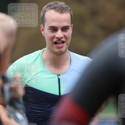 14.09.2025 - Stadtparktriathlon Michael Strokosch http://msf.ph/oto/8875066 14.09.2025 12:53:13 Schwimmen 1430, 1431, 1448, 1460, 1463, 1468, 1472, 1508, 1517 meine-sportfotos.de