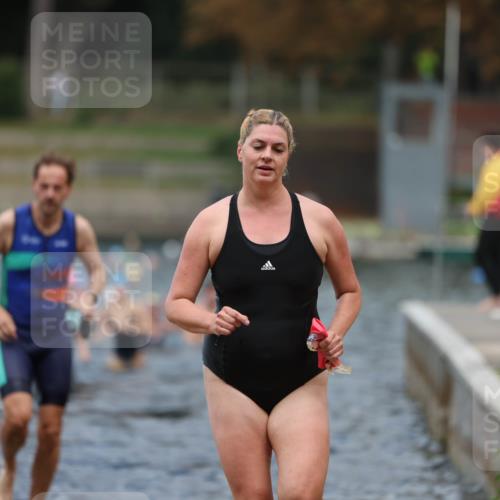 14.09.2025 - Stadtparktriathlon Michael Strokosch http://msf.ph/oto/8875073 14.09.2025 12:53:16 Schwimmen 1463, 1468, 1496, 1517 meine-sportfotos.de