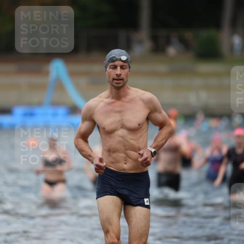 14.09.2025 - Stadtparktriathlon Michael Strokosch http://msf.ph/oto/8875092 14.09.2025 12:53:19 Schwimmen 1432, 1439, 1451, 1463, 1468, 1496, 1517 meine-sportfotos.de