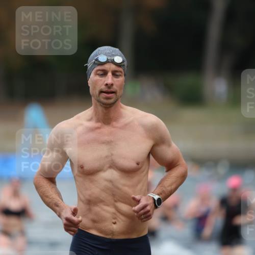14.09.2025 - Stadtparktriathlon Michael Strokosch http://msf.ph/oto/8875100 14.09.2025 12:53:21 Schwimmen 1432, 1439, 1451, 1468, 1496, 1498, 1517 meine-sportfotos.de