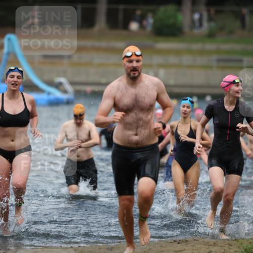 14.09.2025 - Stadtparktriathlon Michael Strokosch http://msf.ph/oto/8875107 14.09.2025 12:53:25 Schwimmen 1423, 1425, 1432, 1439, 1451, 1496, 1498, 1518 meine-sportfotos.de