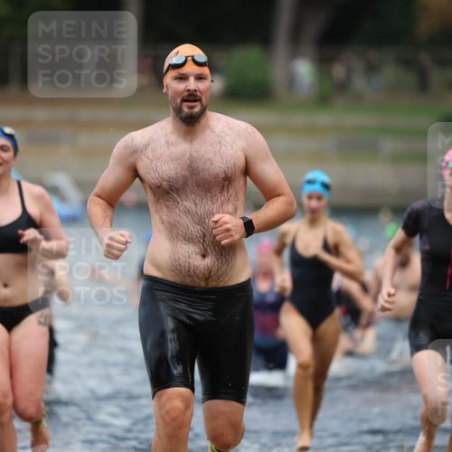 14.09.2025 - Stadtparktriathlon Michael Strokosch http://msf.ph/oto/8875114 14.09.2025 12:53:27 Schwimmen 1423, 1425, 1427, 1432, 1439, 1451, 1496, 1498, 1518 meine-sportfotos.de