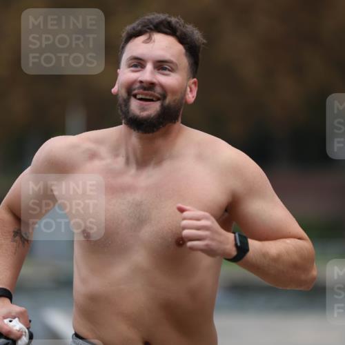 14.09.2025 - Stadtparktriathlon Michael Strokosch http://msf.ph/oto/8875159 14.09.2025 12:53:38 Schwimmen 1423, 1425, 1427, 1436, 1450, 1453, 1497, 1518 meine-sportfotos.de