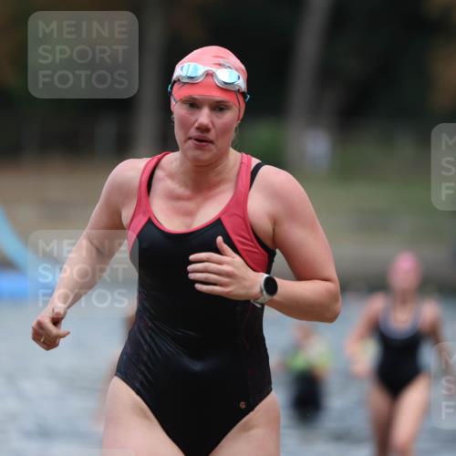 14.09.2025 - Stadtparktriathlon Michael Strokosch http://msf.ph/oto/8875174 14.09.2025 12:53:42 Schwimmen 1427, 1436, 1450, 1453, 1467, 1497 meine-sportfotos.de