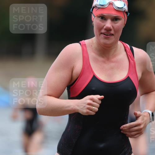 14.09.2025 - Stadtparktriathlon Michael Strokosch http://msf.ph/oto/8875181 14.09.2025 12:53:43 Schwimmen 1427, 1436, 1450, 1453, 1456, 1467, 1497 meine-sportfotos.de