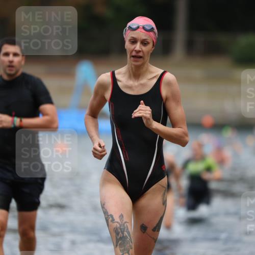 14.09.2025 - Stadtparktriathlon Michael Strokosch http://msf.ph/oto/8875187 14.09.2025 12:53:46 Schwimmen 1436, 1450, 1456, 1467, 1497 meine-sportfotos.de