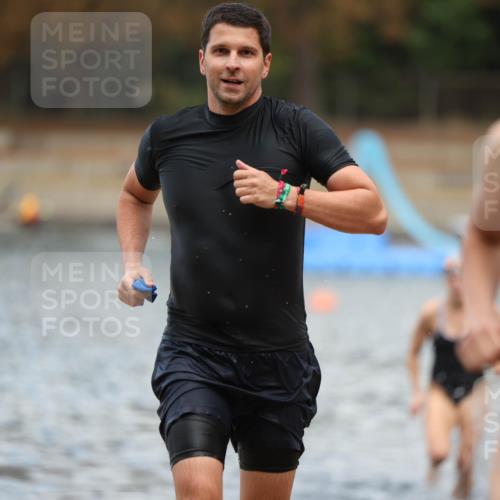 14.09.2025 - Stadtparktriathlon Michael Strokosch http://msf.ph/oto/8875193 14.09.2025 12:53:47 Schwimmen 1436, 1450, 1456, 1467, 1497 meine-sportfotos.de