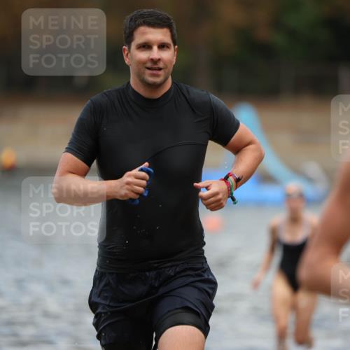 14.09.2025 - Stadtparktriathlon Michael Strokosch http://msf.ph/oto/8875195 14.09.2025 12:53:48 Schwimmen 1436, 1450, 1456, 1467, 1497 meine-sportfotos.de