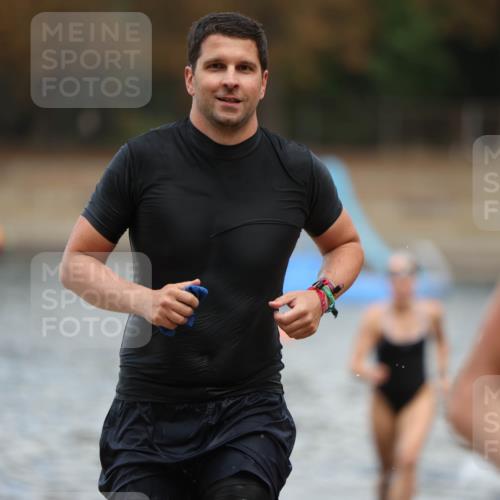 14.09.2025 - Stadtparktriathlon Michael Strokosch http://msf.ph/oto/8875196 14.09.2025 12:53:48 Schwimmen 1436, 1450, 1456, 1467, 1497 meine-sportfotos.de