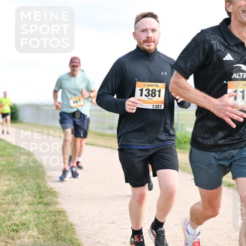 14.09.2025 - Airport Race Dr. Thomas Lammeyer http://msf.ph/oto/8875202 14.09.2025 12:19:59 Laufen 661, 1381, 1381, 108 meine-sportfotos.de
