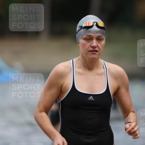 14.09.2025 - Stadtparktriathlon Michael Strokosch http://msf.ph/oto/8875205 14.09.2025 12:53:52 Schwimmen 1450, 1456, 1467, 1497 meine-sportfotos.de