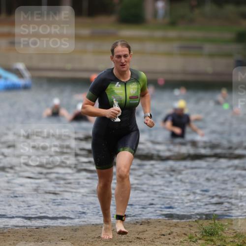 14.09.2025 - Stadtparktriathlon Michael Strokosch http://msf.ph/oto/8875208 14.09.2025 12:53:53 Schwimmen 1456, 1467 meine-sportfotos.de