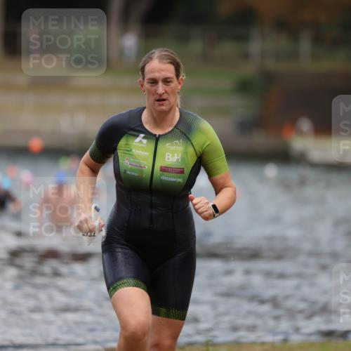 14.09.2025 - Stadtparktriathlon Michael Strokosch http://msf.ph/oto/8875219 14.09.2025 12:53:55 Schwimmen 1456, 1467 meine-sportfotos.de