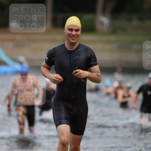 14.09.2025 - Stadtparktriathlon Michael Strokosch http://msf.ph/oto/8875229 14.09.2025 12:54:09 Schwimmen 1473, 1476, 1480, 1515 meine-sportfotos.de