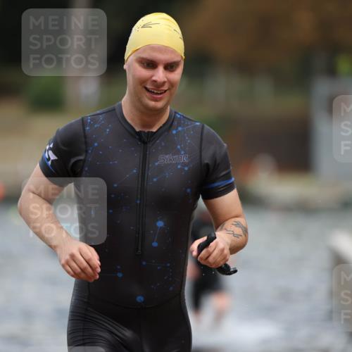 14.09.2025 - Stadtparktriathlon Michael Strokosch http://msf.ph/oto/8875238 14.09.2025 12:54:10 Schwimmen 1473, 1476, 1480, 1506, 1515 meine-sportfotos.de