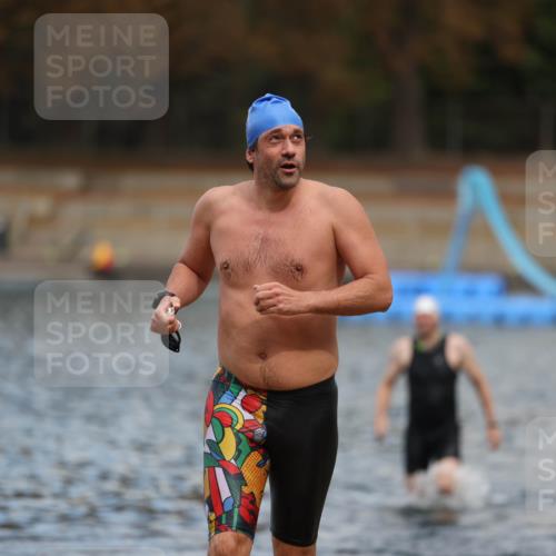 14.09.2025 - Stadtparktriathlon Michael Strokosch http://msf.ph/oto/8875240 14.09.2025 12:54:14 Schwimmen 1462, 1473, 1480, 1506, 1515 meine-sportfotos.de