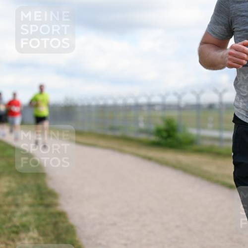 14.09.2025 - Airport Race Dr. Thomas Lammeyer http://msf.ph/oto/8875252 14.09.2025 12:20:02 Laufen 42, 2012 meine-sportfotos.de