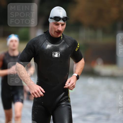 14.09.2025 - Stadtparktriathlon Michael Strokosch http://msf.ph/oto/8875254 14.09.2025 12:54:17 Schwimmen 1462, 1473, 1480, 1506, 1515 meine-sportfotos.de