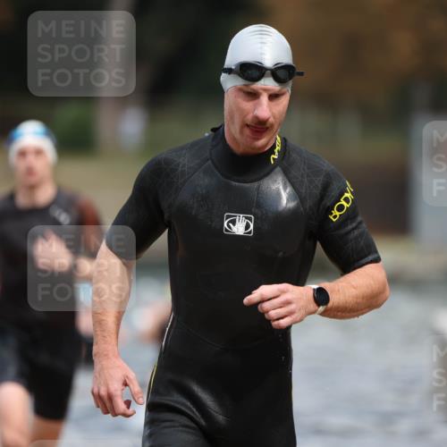 14.09.2025 - Stadtparktriathlon Michael Strokosch http://msf.ph/oto/8875256 14.09.2025 12:54:17 Schwimmen 1462, 1473, 1480, 1506, 1515 meine-sportfotos.de