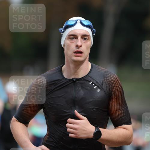 14.09.2025 - Stadtparktriathlon Michael Strokosch http://msf.ph/oto/8875261 14.09.2025 12:54:19 Schwimmen 1462, 1473, 1480, 1506, 1515 meine-sportfotos.de