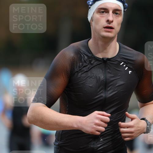 14.09.2025 - Stadtparktriathlon Michael Strokosch http://msf.ph/oto/8875262 14.09.2025 12:54:20 Schwimmen 1462, 1473, 1506, 1515 meine-sportfotos.de