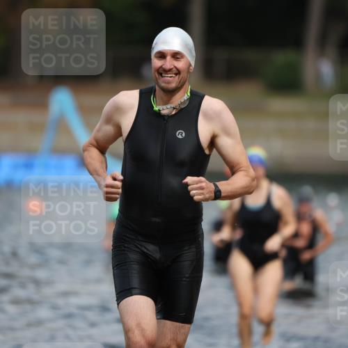 14.09.2025 - Stadtparktriathlon Michael Strokosch http://msf.ph/oto/8875266 14.09.2025 12:54:22 Schwimmen 1462, 1484, 1506, 1515 meine-sportfotos.de