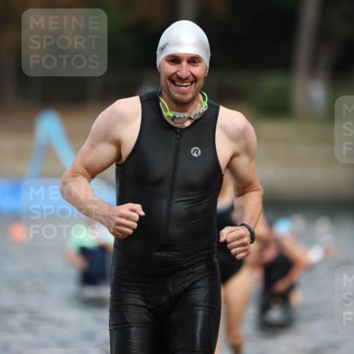 14.09.2025 - Stadtparktriathlon Michael Strokosch http://msf.ph/oto/8875271 14.09.2025 12:54:22 Schwimmen 1462, 1484, 1506, 1515 meine-sportfotos.de