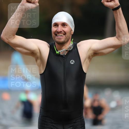 14.09.2025 - Stadtparktriathlon Michael Strokosch http://msf.ph/oto/8875274 14.09.2025 12:54:23 Schwimmen 1462, 1484, 1506 meine-sportfotos.de