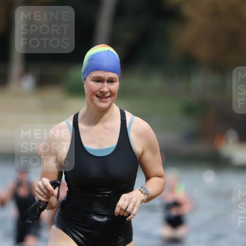 14.09.2025 - Stadtparktriathlon Michael Strokosch http://msf.ph/oto/8875284 14.09.2025 12:54:26 Schwimmen 1462, 1465, 1484, 1506, 1507, 1519 meine-sportfotos.de
