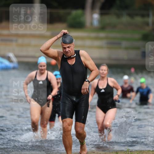 14.09.2025 - Stadtparktriathlon Michael Strokosch http://msf.ph/oto/8875292 14.09.2025 12:54:32 Schwimmen 1434, 1447, 1465, 1471, 1484, 1507, 1519 meine-sportfotos.de